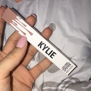 Kylie Jenner Maliboo Liquid Lipstick
